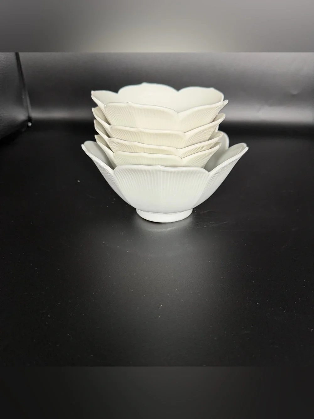 Vintage White  Milk Glass  Lotus Petal  Bowls Scalloped  Dessert   Set of 5.